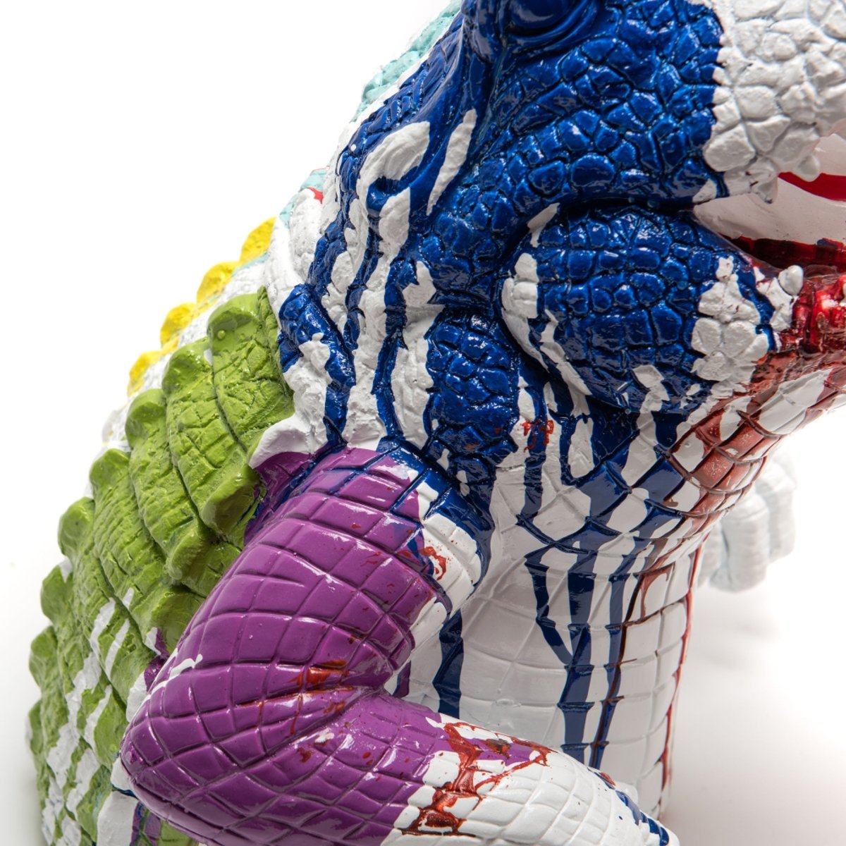 Statue Crocodile Design