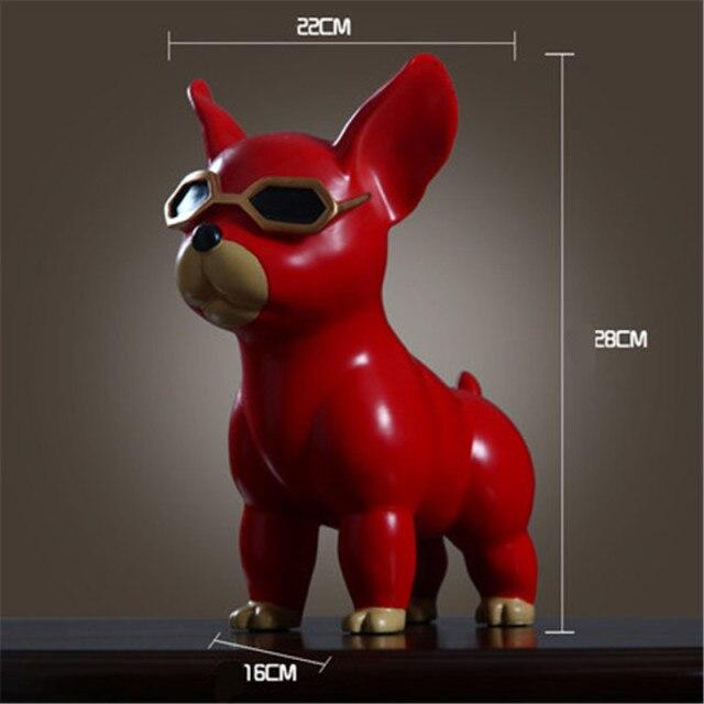 Statue Super Chien Rouge